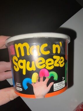 Trendy Brand New RARE Mac n' Squeeze Needoh🔥